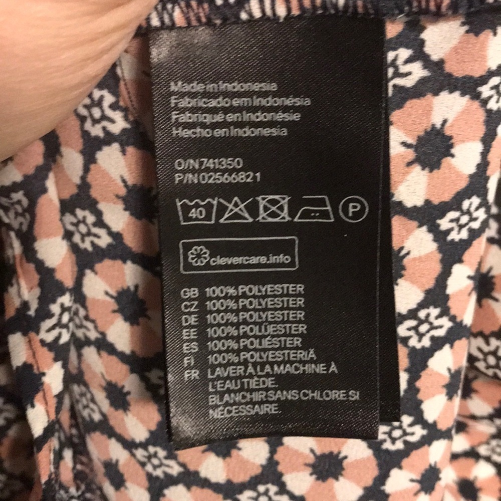 H&M blouses summer fun - Picture 5 of 8